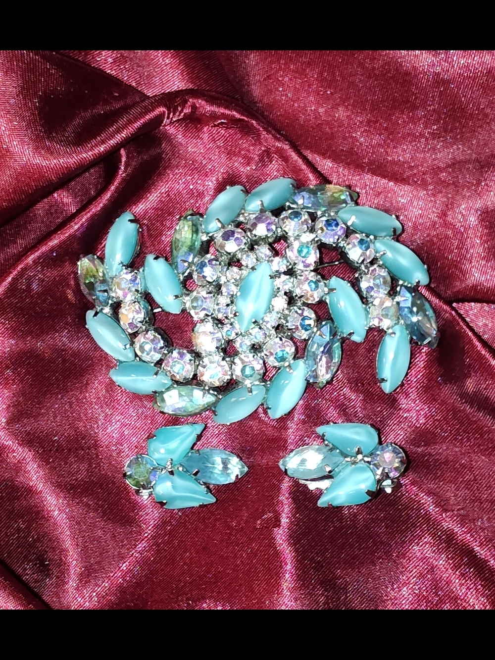 Vintage Juluana D & E Turquoise & Rhinestone Spiral Brooch & Earring Set